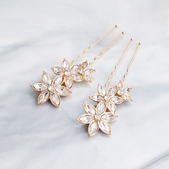 **PRISCILLA* 2-Pc Gold Rhinestone Flower Hair Clip - Picture 6 of 6